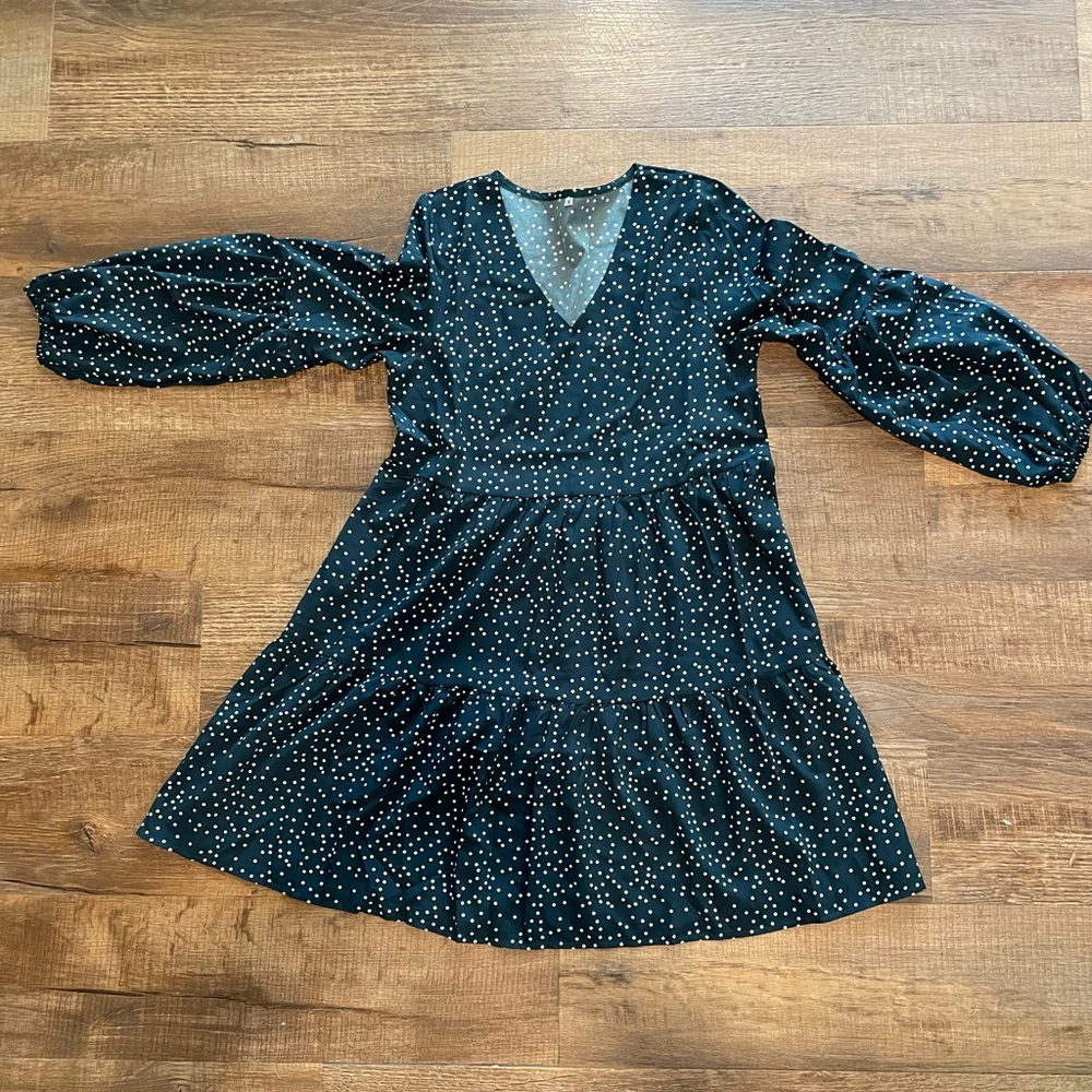 Never worn green shift dress